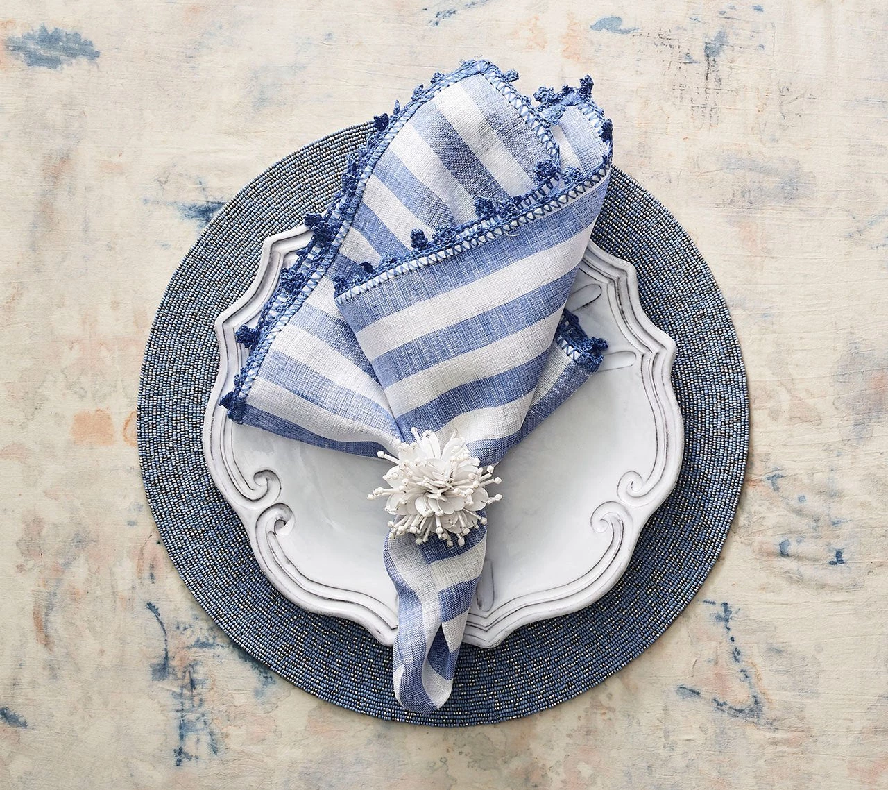Kim Seybert Linea Napkin In White & Blue, Set Of 4 Napkins