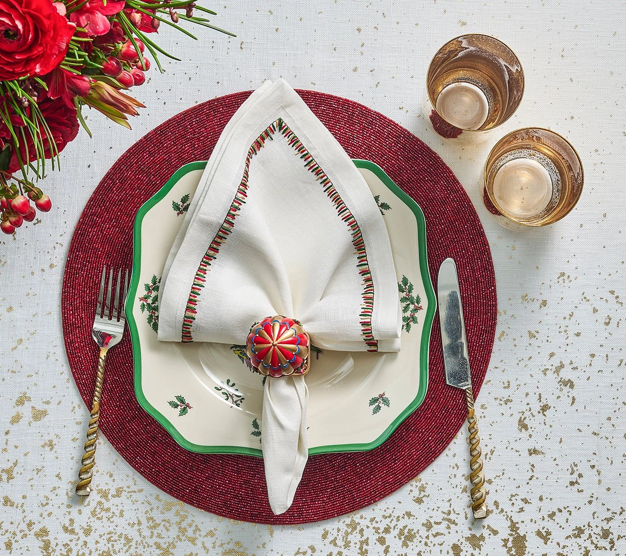 Kim Seybert Filament Napkin In White & Red & Green, Set Of 4