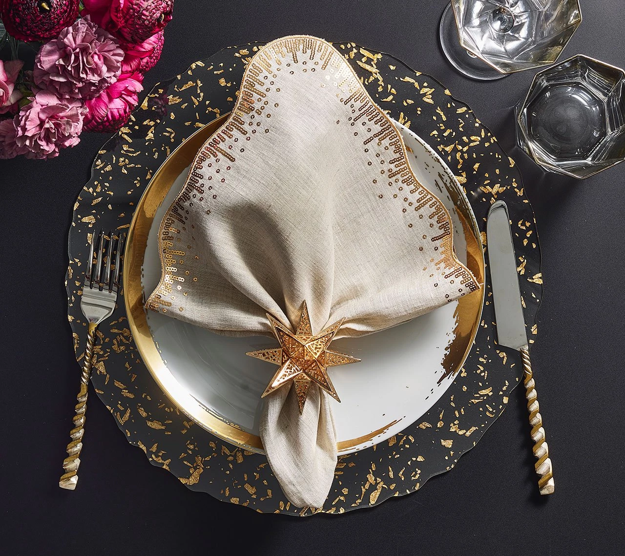 Kim Seybert Sequin Spray Napkin In Natural & Gold, Set Of 4 Napkins