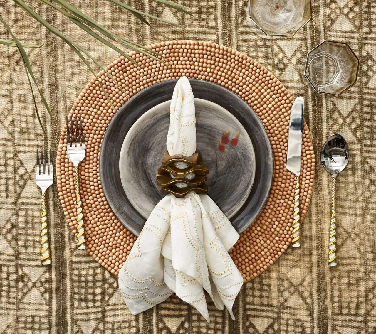 Kim Seybert Napkins Tangier Napkin In White, Gold & Silver, Set Of 4