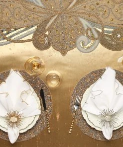 Kim Seybert Art Nouveau Table Runner In Silver & Gold