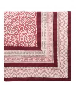 Kim Seybert Zahara Tablecloth In White & Red